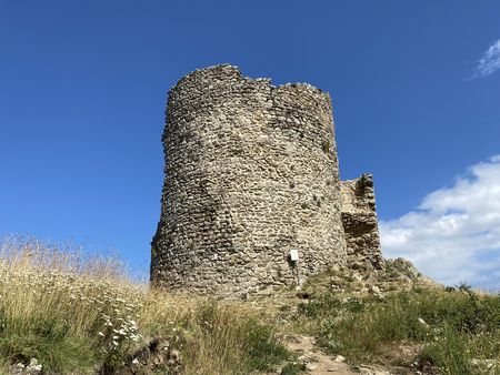 La tour de Batère, sur les hauteurs de Corsavy