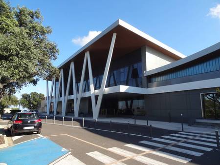 Le terminal de l'aéroport de Perpignan