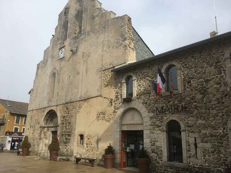 L'église Ste Marie, en plein cœur du village