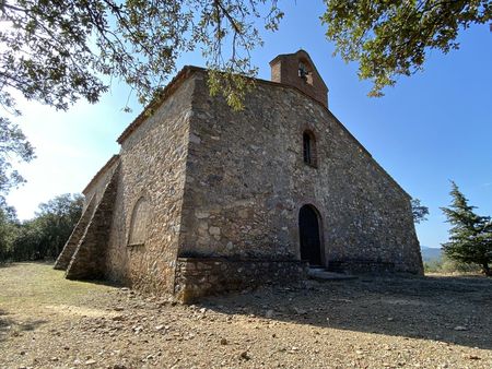 L'ermitage Notre Dame del Coll, au Nord de Calmeilles.