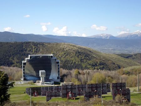 Four solaire d'Odeillo : le plus puissant four au monde à Font Romeu France