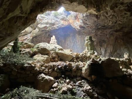 La grotte de Périllos