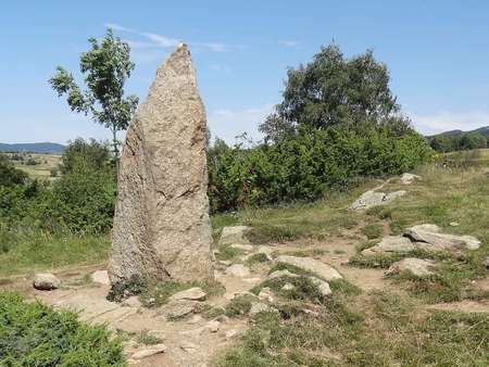 Le menhir du pla des Bosc