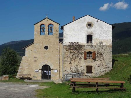 La chapelle Notre Dame de Villeneuve.