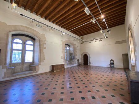 Les salles provisoires