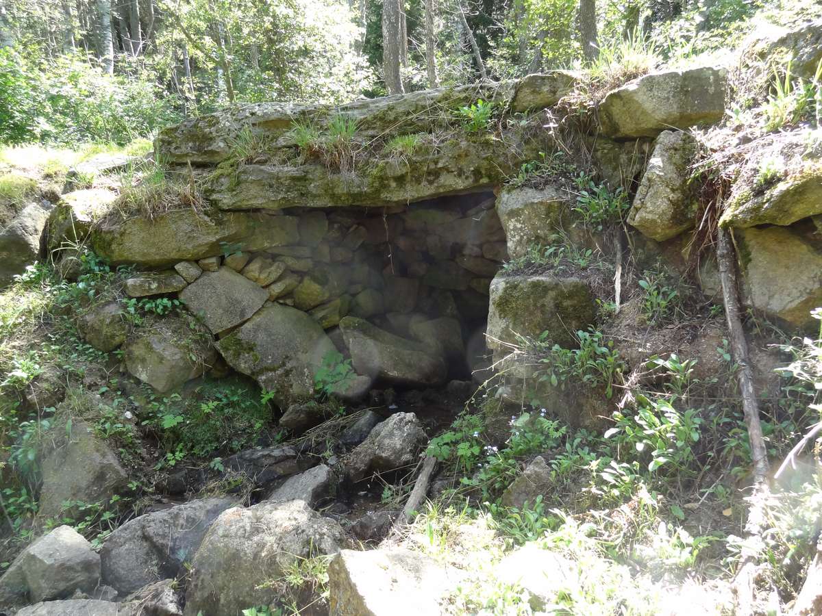 Pont mégalithique d'Eyne