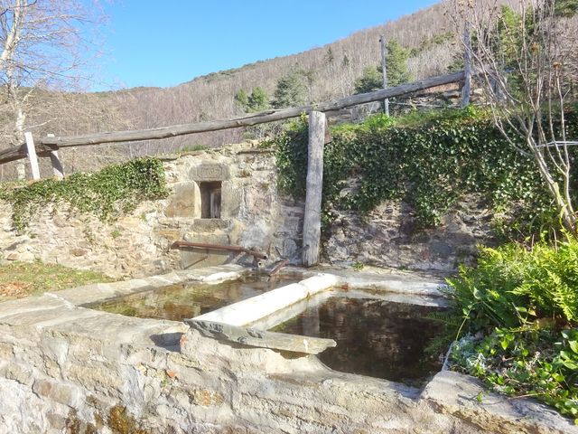 Fontaine et lavoir de Can Félix