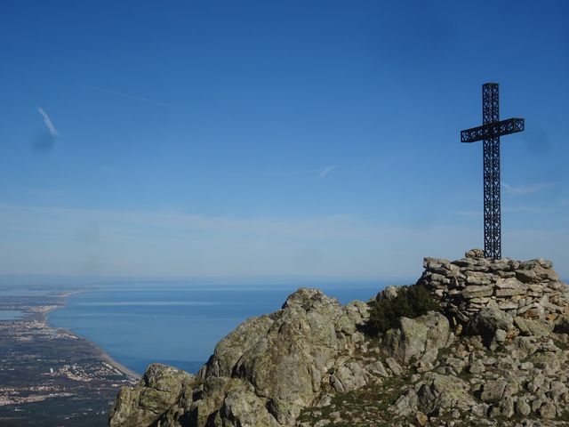 Croix en métal