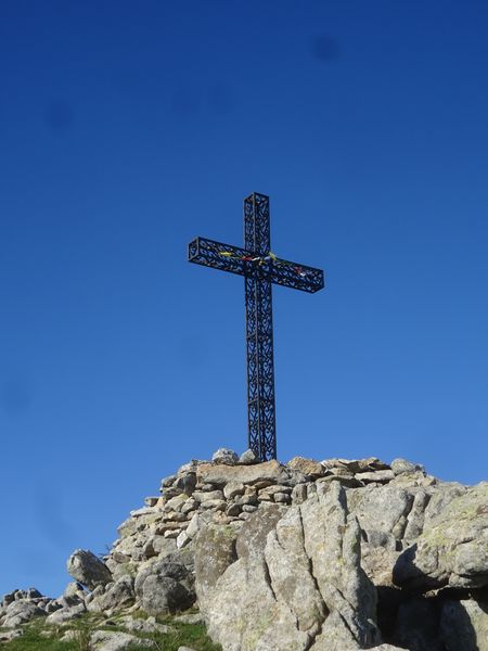 Croix en métal