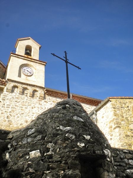 Croix en fer forgée