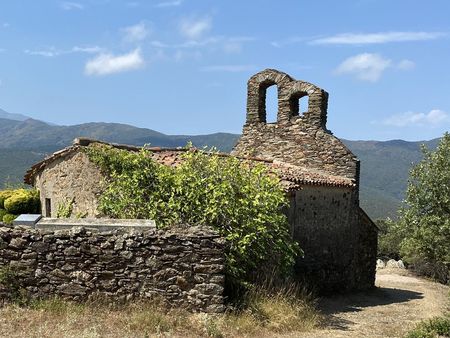 L'ermitage St Ponç, à Candell, sur le territoire de Caixas.