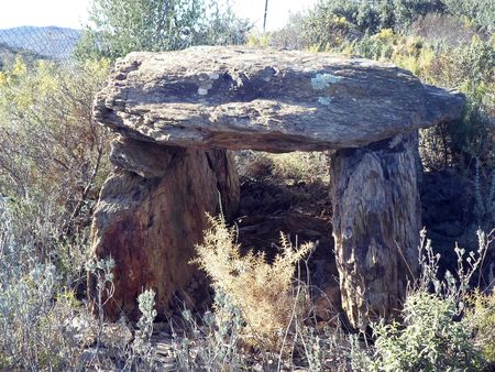 Le dolmen de la Caixeta, à Corbère-les-Cabanes.