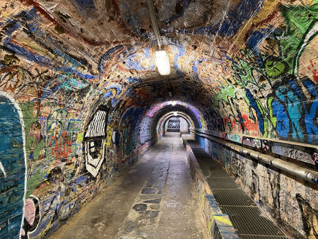 Le souterrain taggué