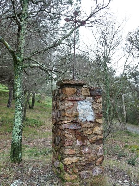 Croix en fer forgé