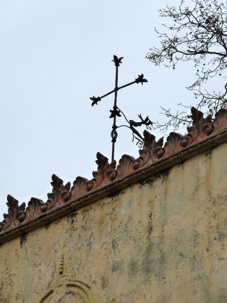 Croix en fer forgé et girouette 1730 ou 36