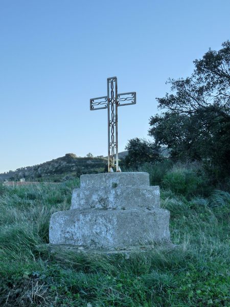 Croix en fer forgé