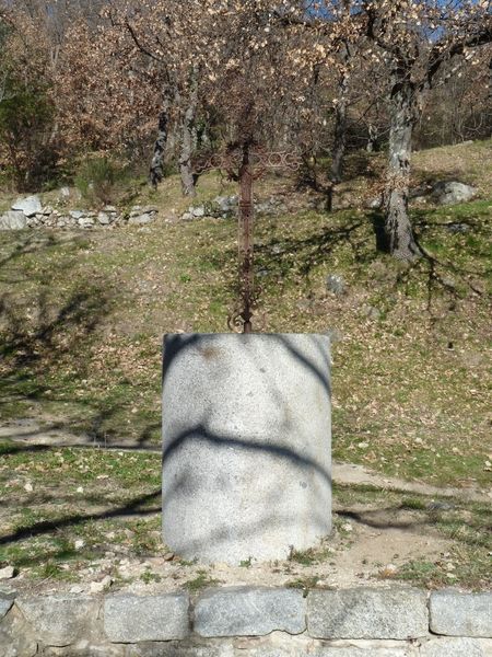 Croix en fer forgé