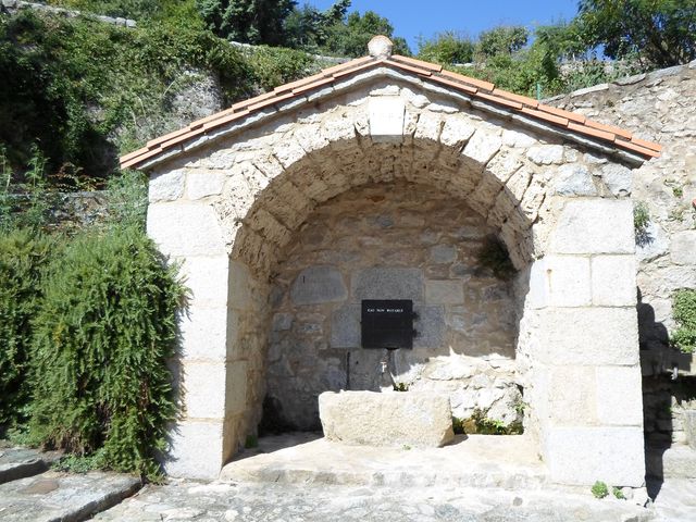 Fontaine et lavoir