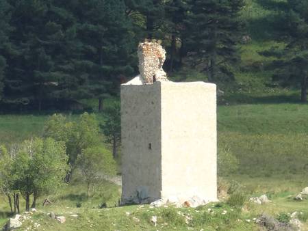 La tour de Creu, vestiges du moyen-âge.
