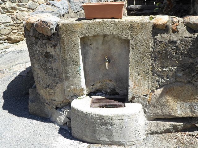 Fontaine à St Thomas