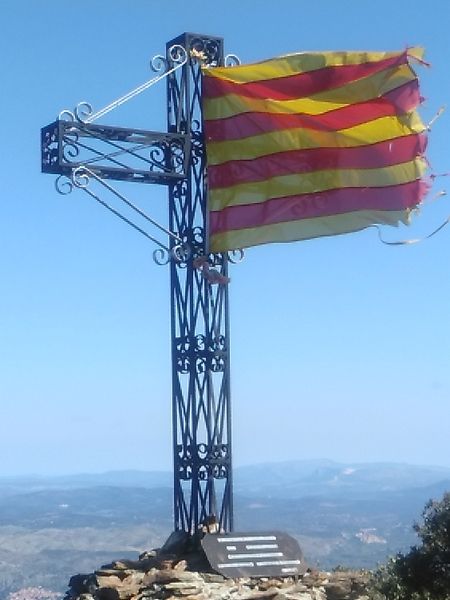 Croix près du sommet du Puig des Feixes