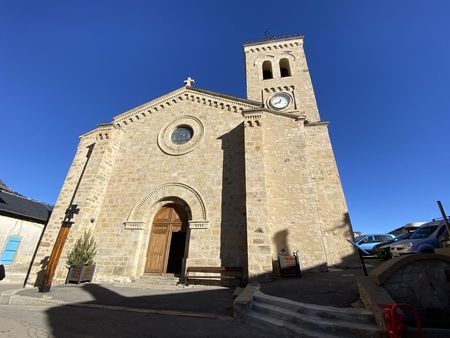 L'église Saint-Michel des Angles.