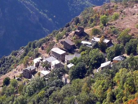 Le hameau de Llar