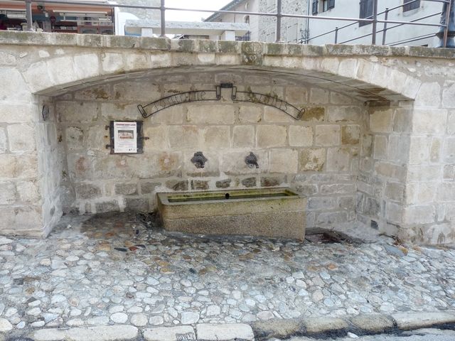 Fontaine Saint-Louis