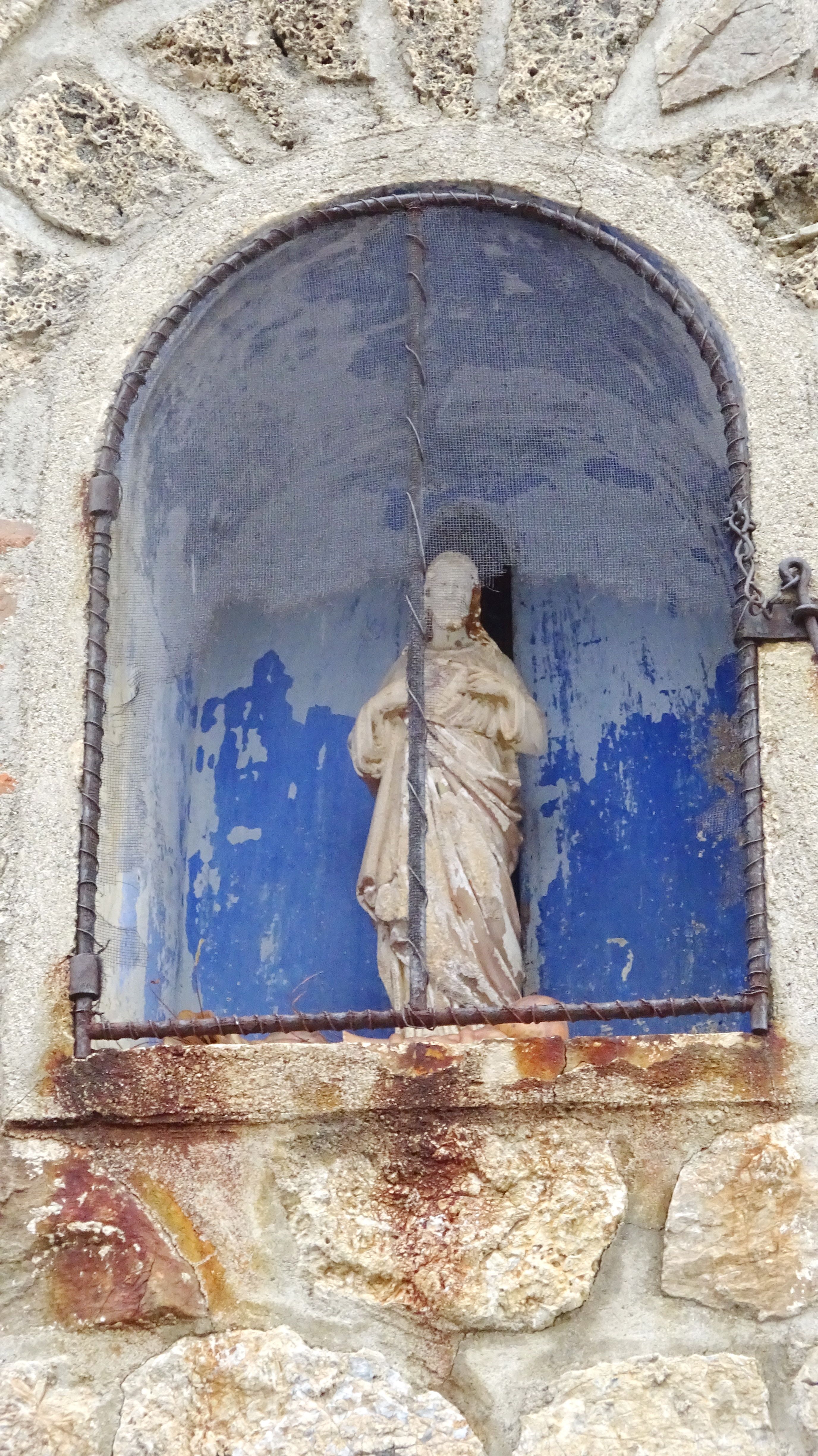 Chapelle dans le cimetière