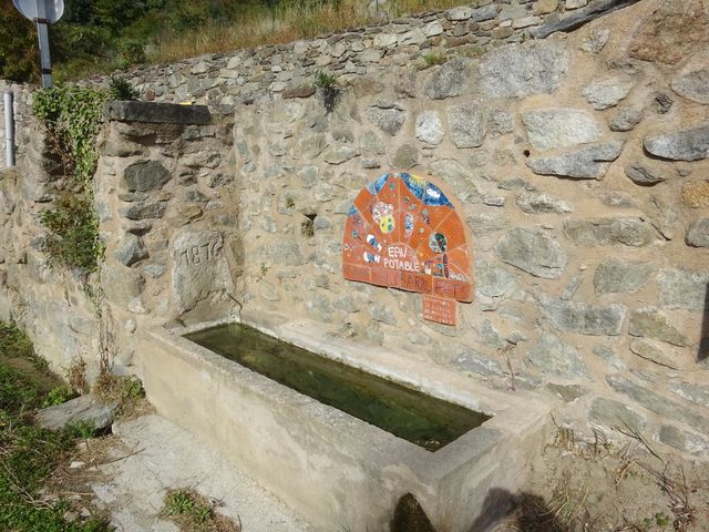 Fontaine, côté Sud