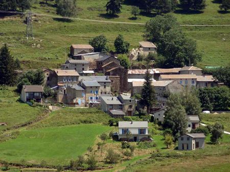 Le hameau d'Odeillo, à Réal