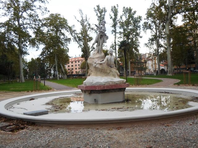 Fontaine du printemps et Bacchus