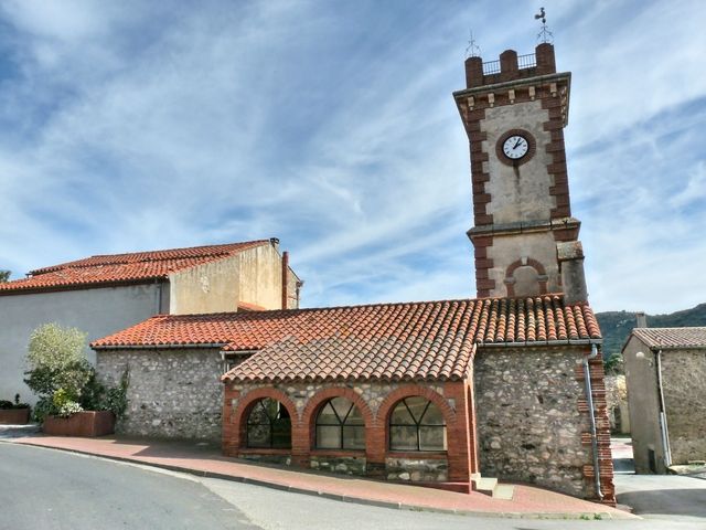 Eglise Saint-Pierre et le clocher civil