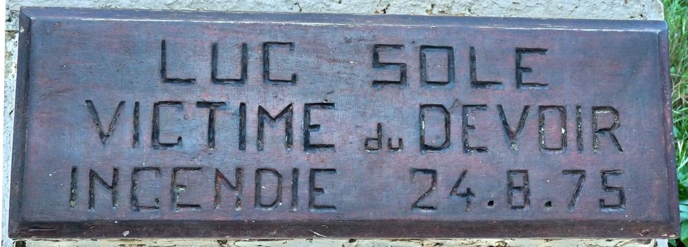  Stèle dédiée à Luc SOLE