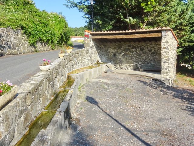 Fontaine-abreuvoir