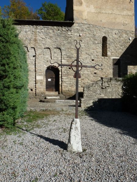 Croix en fer forgé