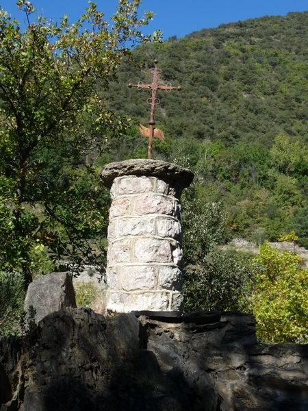 Croix en fer forgé