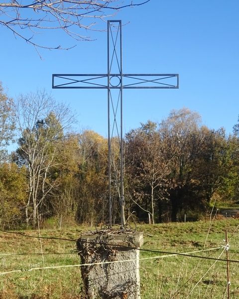 Grande croix de fer forgé