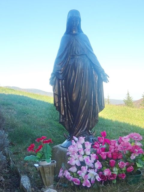 Statue de la Vierge