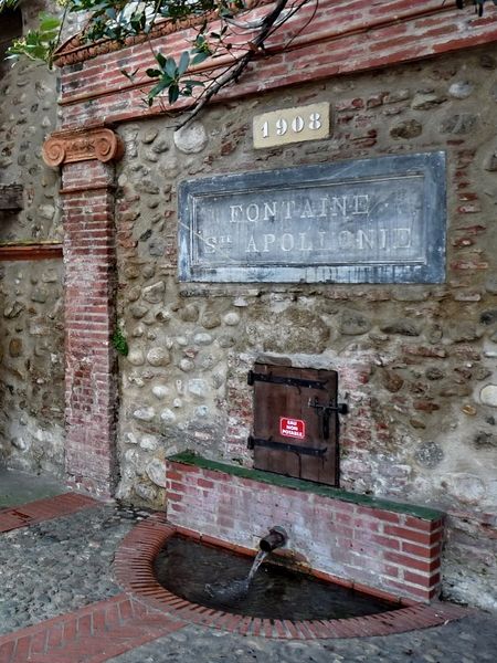  Fontaine Sainte Apollonie et Lavoir