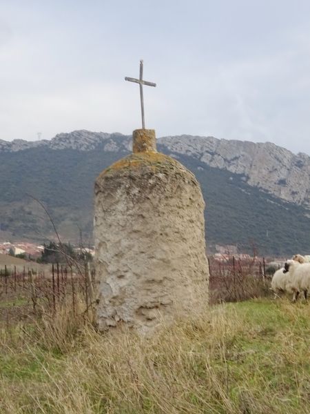 Croix en fer forgé