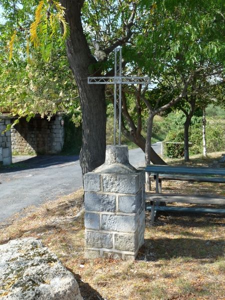 Croix en fer forgé