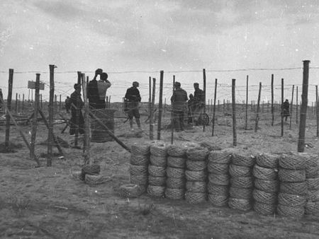 Le camp du barcarès en construction